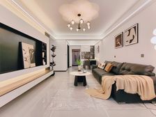 想要羊山中学东校附近全新精装修未入住的南北通透双卫户型