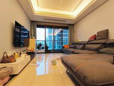 九龙坡大平层 。带地暖。环线轻轨站。 三房 165万