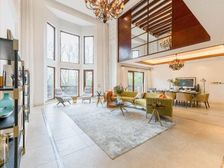 云间绿大地 花园600平 挑高7米客厅 临河位置安静 开间大