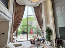 豪装仟万 带地暖电梯 可拎包入住 花园400平 可停4部车