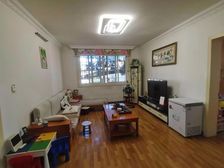 现浇房 电梯中层 边套三室两卫 采光无遮挡 小区中间位置