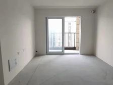 万科金域澜湾 2室2厅1卫 毛坯 200万元 75平米