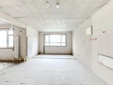 金地格林126平69万 耳朵户型纯毛坯 两梯两户单价低