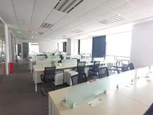 三面采光豪装带家具正对电梯厅上家上市公司扩租家具全送科汇大厦