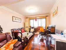 大开间,卫生间全明,品质小区,小区入口附近