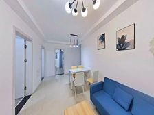 房 采光刺眼,位置好,每日可直赏落日夕阳,小区车位充足