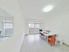 零六年房龄,商品房户型,视野可看整个金桥,南北两房,带阁楼