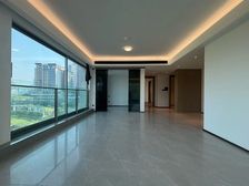 万科御澜道滨江组团 东南朝向看江景 玻璃幕墙落地窗大横厅