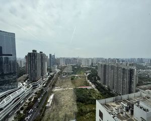 市中心东大路春熙路旁 甲写低于市场价出售 高区视野开阔无遮挡