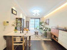 急售!地铁口!装修好就住3天!楼下就是商场!附带车位!!