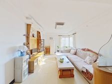 带车位,无遮挡,三居室双卫,安静,税费低。随时看房。