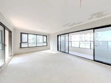 阅山湖云著,房型方正,业主诚意出售,随时看房方便