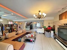 顶跃带花园,带车位,随时可以看房,价格面谈