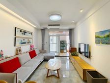 新上 精装修 商圈轻轨旁边 业主直售 价格可以谈