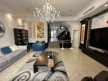 急售 红谷滩万达广场旁豪装别墅,自带200平大院子两百万豪装