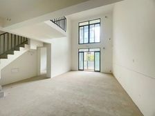 东站旁 高层价格买洋墅 近轻轨 中庭位置安静业主 价处理