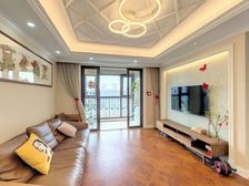 急需出售,中心位置,精装三房,带车位,飞机户型,看房方便