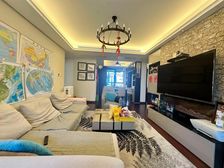 出价不离谱,见面就签字,万科海上传,飞机户型