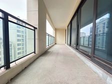 樾千山 次新轻轨房 内圈安静凤凰楼层 大平层