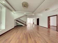 北入户双拼带露天平台 三层已经改造完成