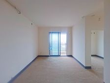 地铁站门口!!!露台花园洋房,这个价格尽管去对比