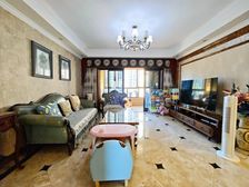 带车位有巴初高标 鲁能星城六街区 四室双卫 拎包入住价格可谈