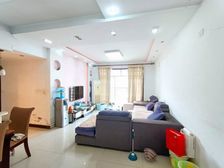 保利香槟花园(B区) 商业配套齐全 出行方便 小三房 近医院