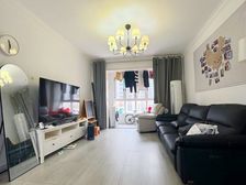 国博二期博睿 东端户中间楼层采光好 精装25万拎包入住