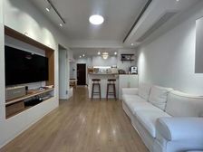 电梯高层采光好 小区中心位置装修好 看房方便诚意售