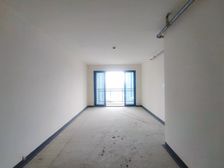 华润凤凰城 三房 户型方正,客厅看湖,次卧看江!