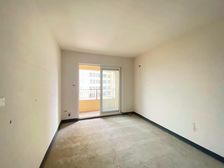 照母山 三房 满二 双卫生间 楼龄新 正规商品房