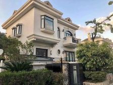 低价急卖,法式独栋别墅 带独立车库和私家花园,占地500平