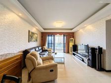 照母山 龙湖蓝湖时光 精装三房 很好 拎包入住