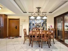 精装修电梯洋房 出门金山公园轨道方便得很 商业配套完善