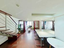 上实1-9,全屋精装,loft两层,使用空间超级大,朝南,