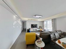 03年电梯全明3房+百万精装+满五 V一+带地下产权车位