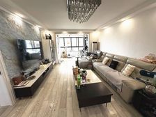 中园新上60平客厅 采光无遮挡 性价比嘎嘎高 近期必卖 可谈