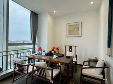 租金35元,含9个点的税,电梯口,双面采光,地铁