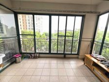 高端小区 南北通透 户型正气 满五 小区物业好