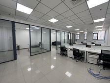 酒仙桥办公室电子城IT产业园精装3元带家具特惠直租地铁附近