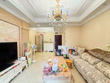 新上丶门口双轻轨丶精装三房丶拎包入住丶业主急售丶看房方便