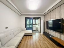 光环旁!轻轨九号线!精装修 临地铁 房龄新 三居