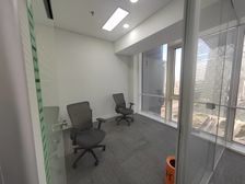 国贸商圈 富尔大厦 精装带家具 正对电梯 视野开阔 看央视