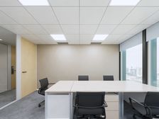 雷格斯直租价好谈!环翠区绿轴中心 甲写 2人间