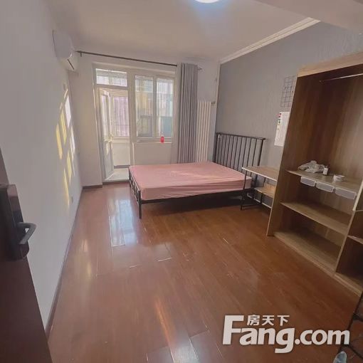 可月付 一号线梨园站 杨家洼小区 两家合租 朝南大主卧带阳台