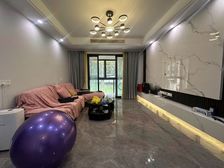 上隽南北通!一楼阳台留门!可入草坪!独户50平!有围栏