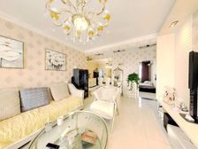 高铁片区旁,精装三室带电梯,117万,首付18万,有意详询我