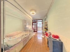 43中,燕港村,精装两室大客厅,2楼,145万可谈,详询我