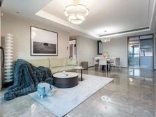 内环大四房,南北通一梯一户,水电煤全通,带车位拎包入住可看房