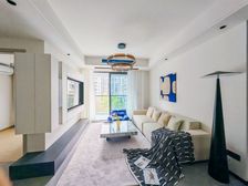 出门即轻轨!全新装修!(带车位)